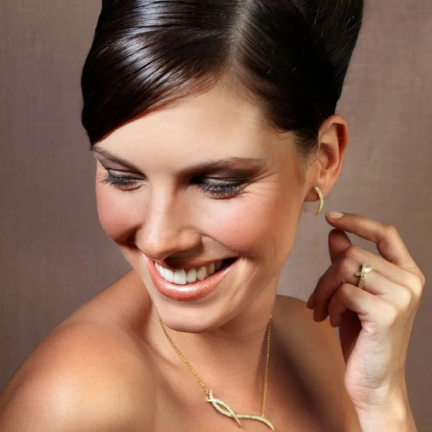 0.36 quilates pendientes diamantes diseño en oro amarillo 