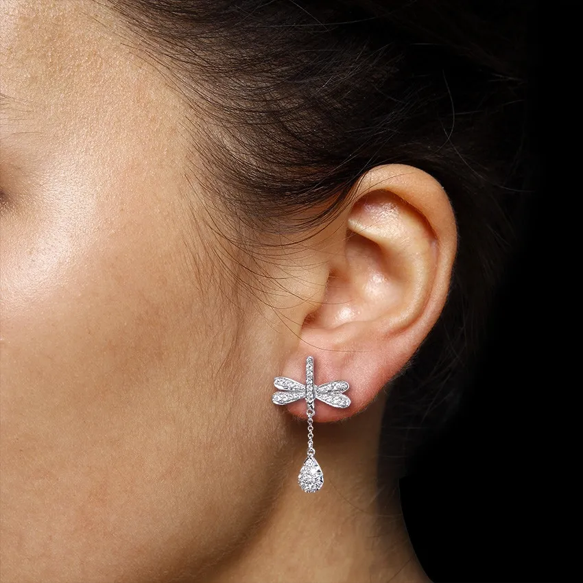 0.70 quilates pendientes diamantes libélula en oro blanco 