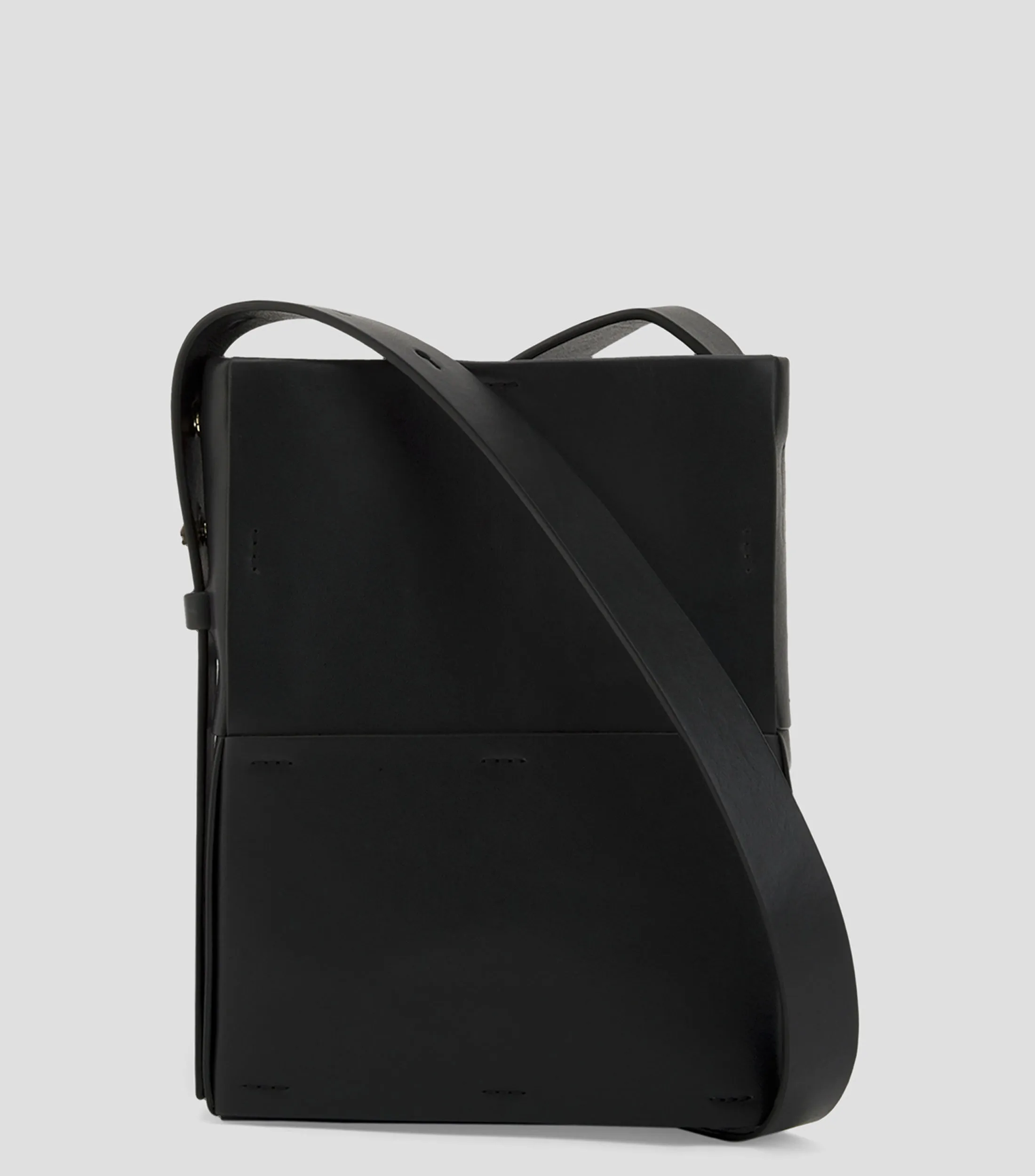 Adolfo Dominguez Bolso messenger en piel Mujer