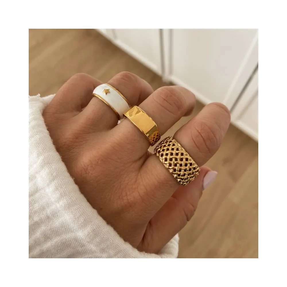 Anillo Amari