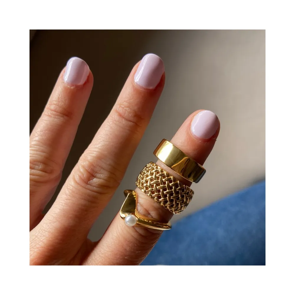 Anillo Amari