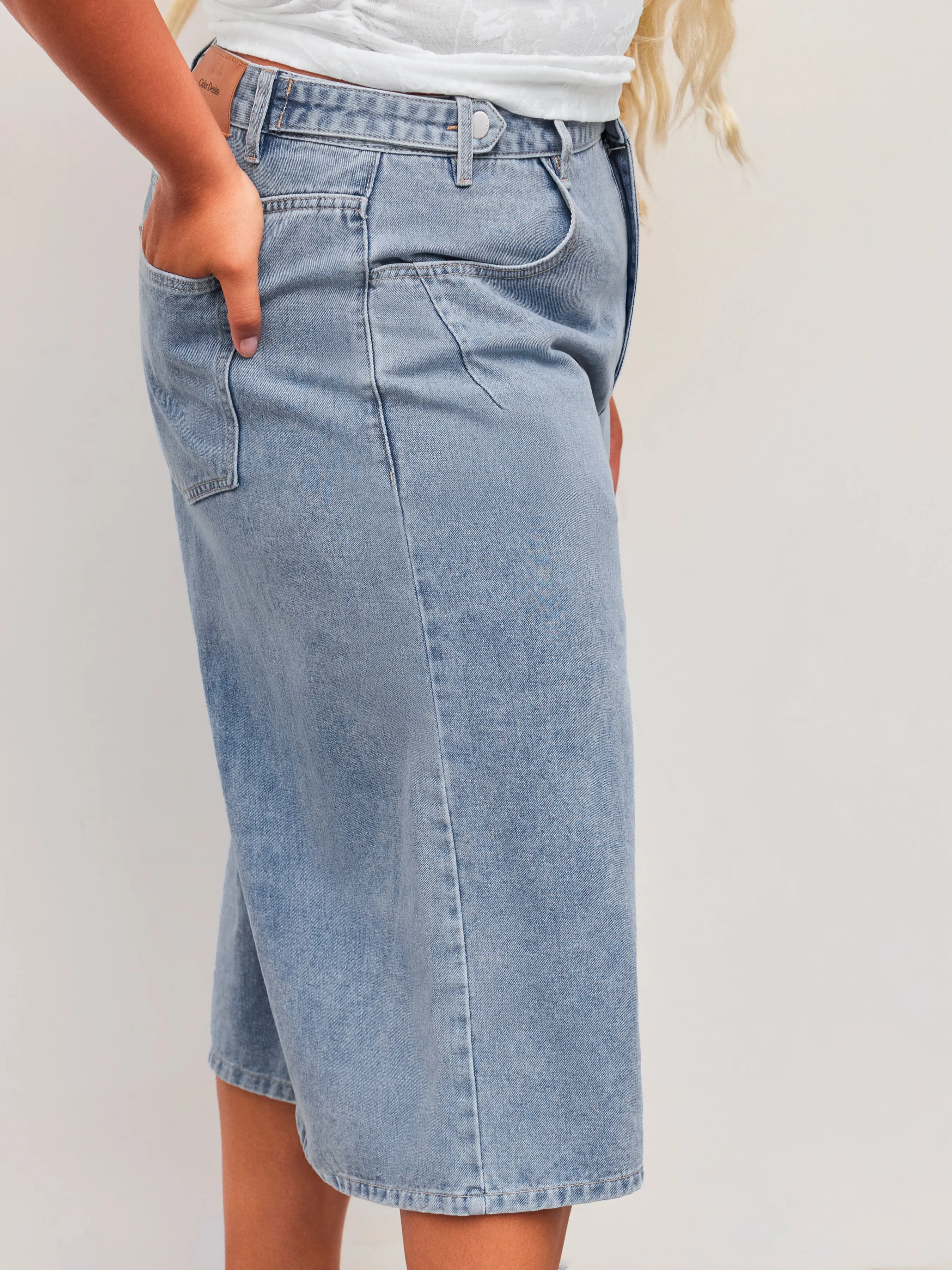 Bermudas Vaqueras de Tiro Medio y Color Liso con Bolsillos Curvy
