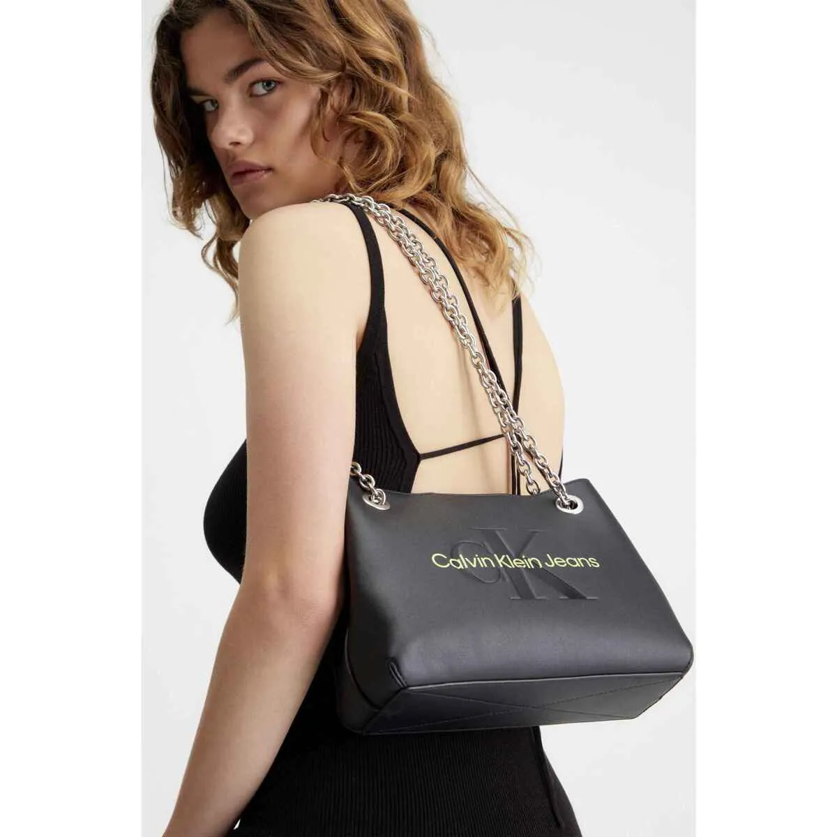 BOLSO  SCULPTED SHOULDER MUJER