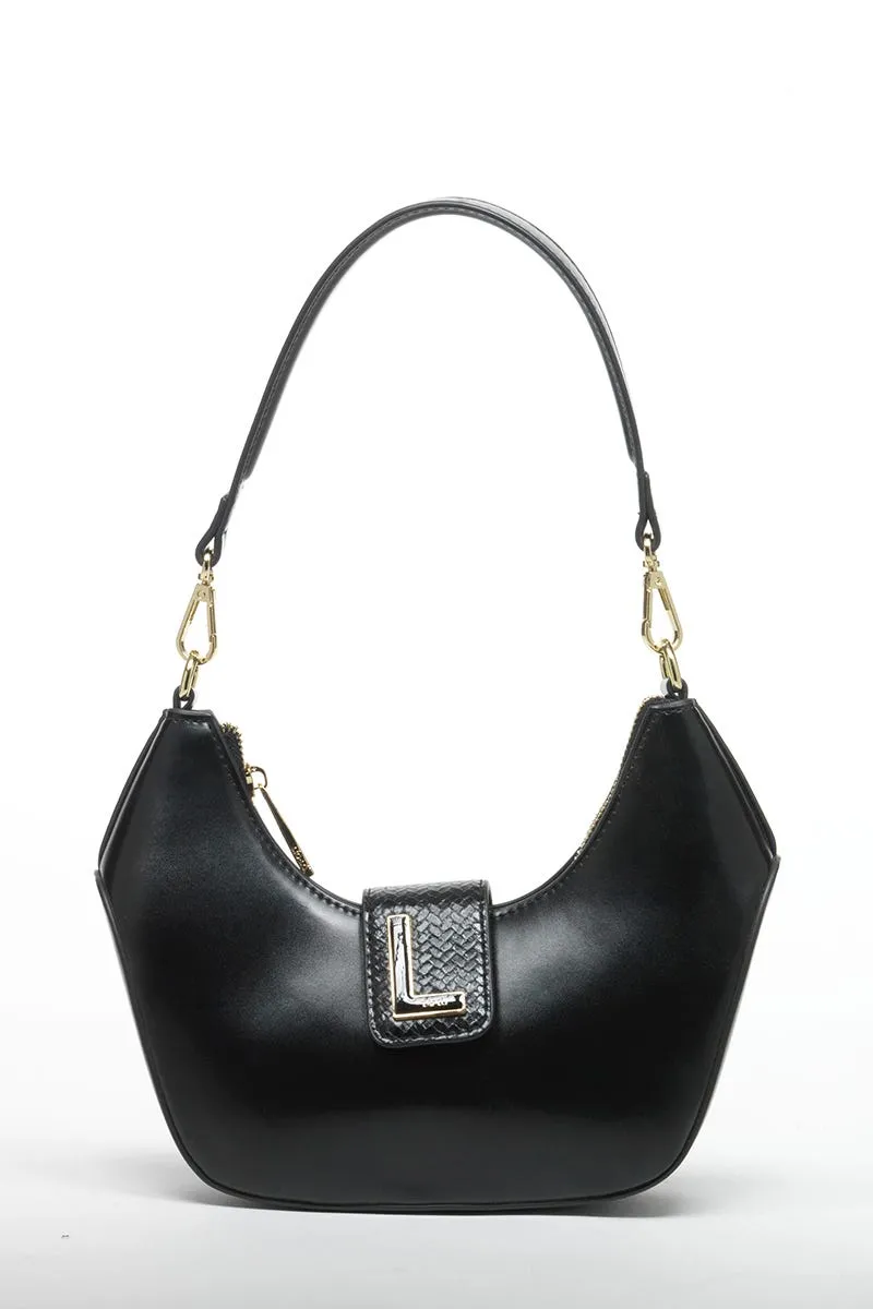 CARTERA MEDIA LUNA, EFECTO CUERO LISO, NEGRO