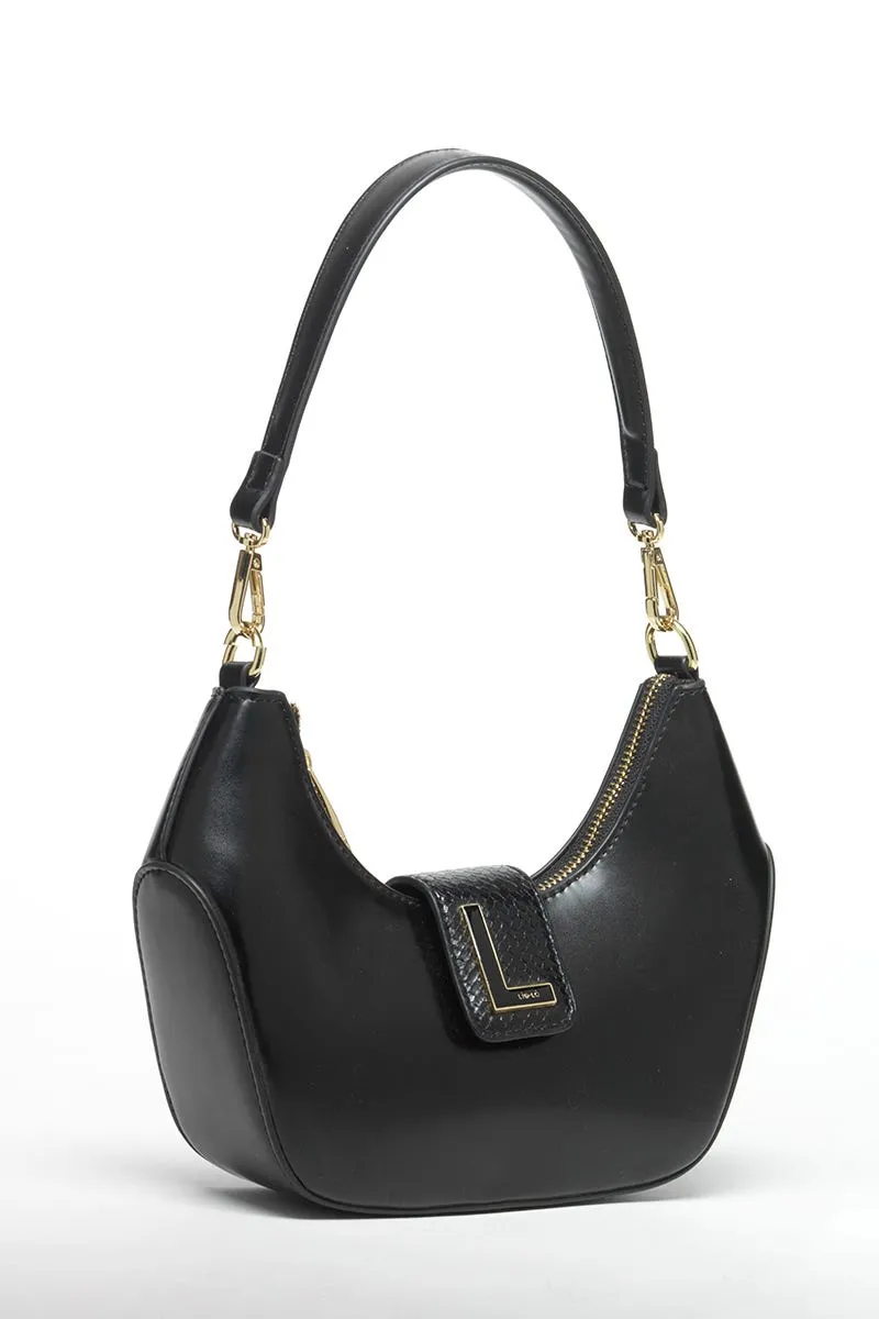 CARTERA MEDIA LUNA, EFECTO CUERO LISO, NEGRO