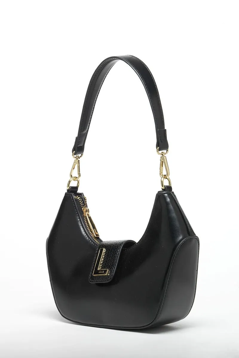 CARTERA MEDIA LUNA, EFECTO CUERO LISO, NEGRO