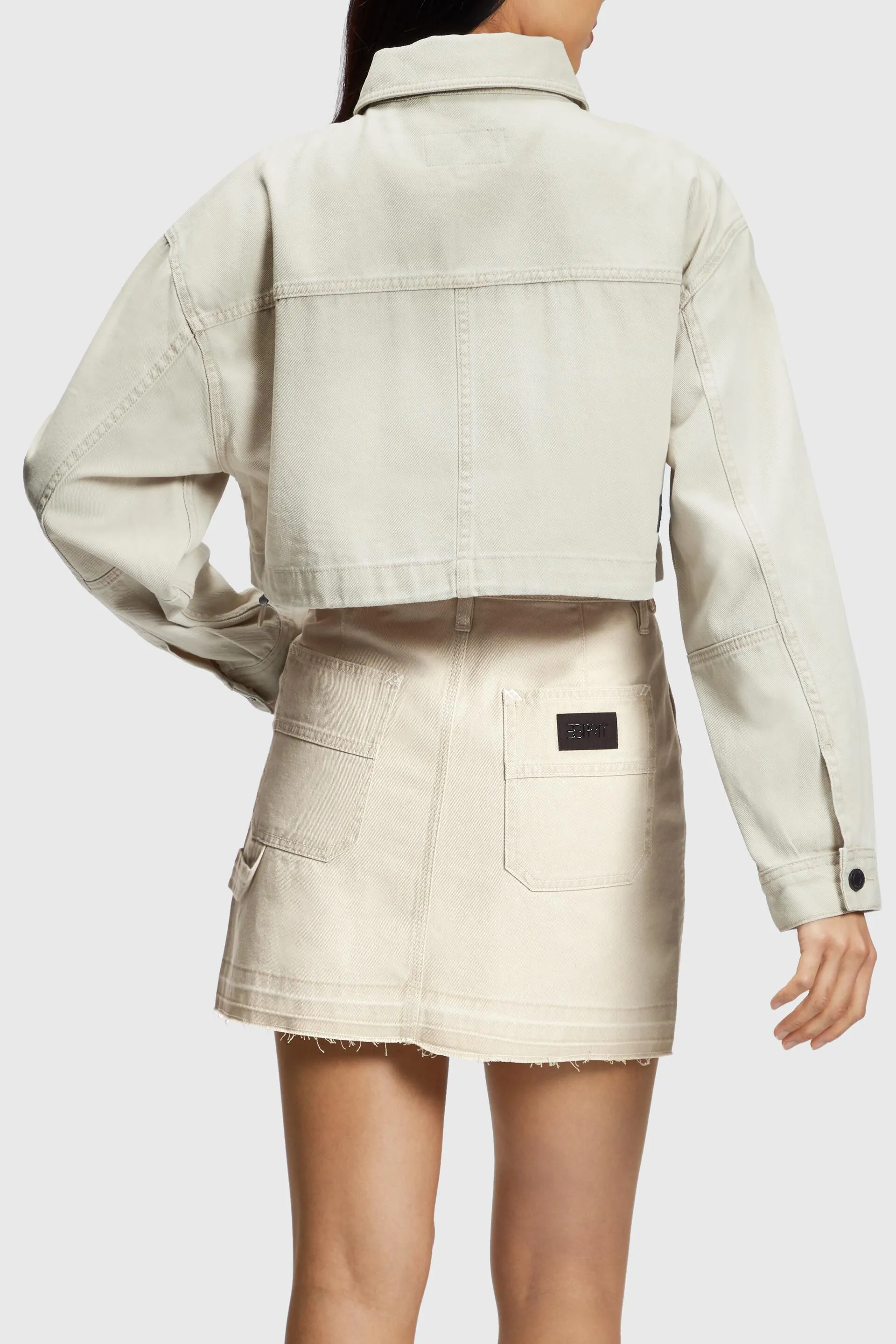 Chaqueta vaquera corta