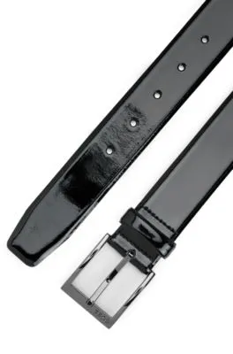 Cinturón de charol italiano con hebilla con logo