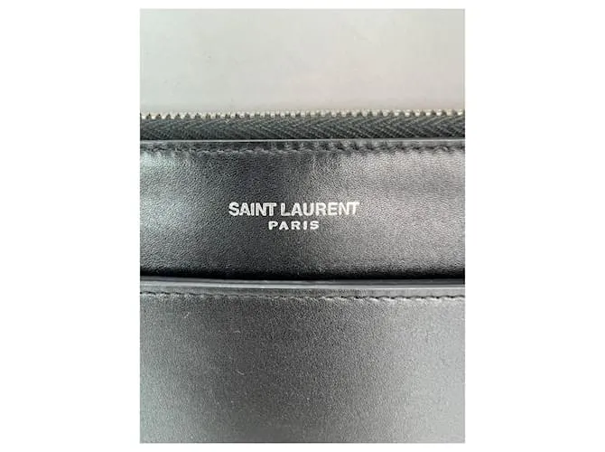 CLUTCH IPAD DE CUERO LISO NEGRO SAINT LAURENT 
