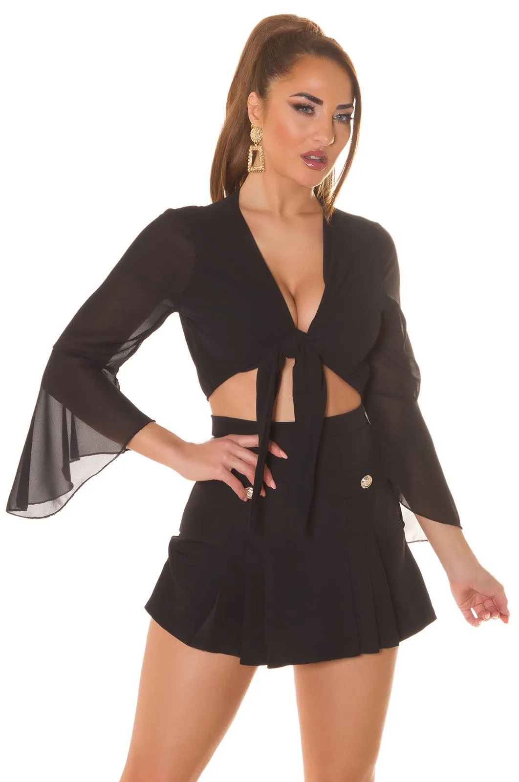 Falda skort y botones decorativos negro