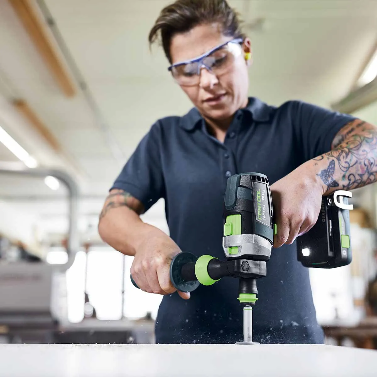 FESTOOL QUADRIVE TPC 18/4 5,0/4,0 IPLUS  TALADRO PERCUTOR ATORNILLADOR CON BATERíA Y CARGADOR