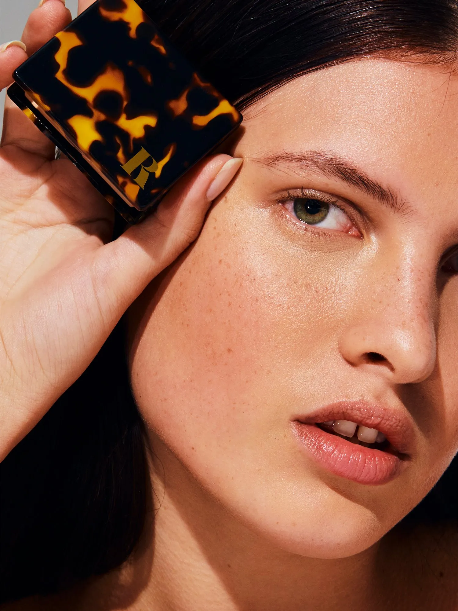 LES FILLES EN ROUJE EL CORRECTOR EN   IDYLE  MEDIUM