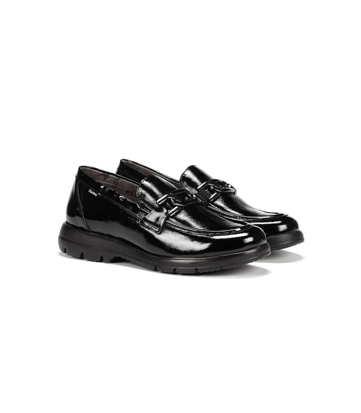 Mocasín con cadena en charol negro