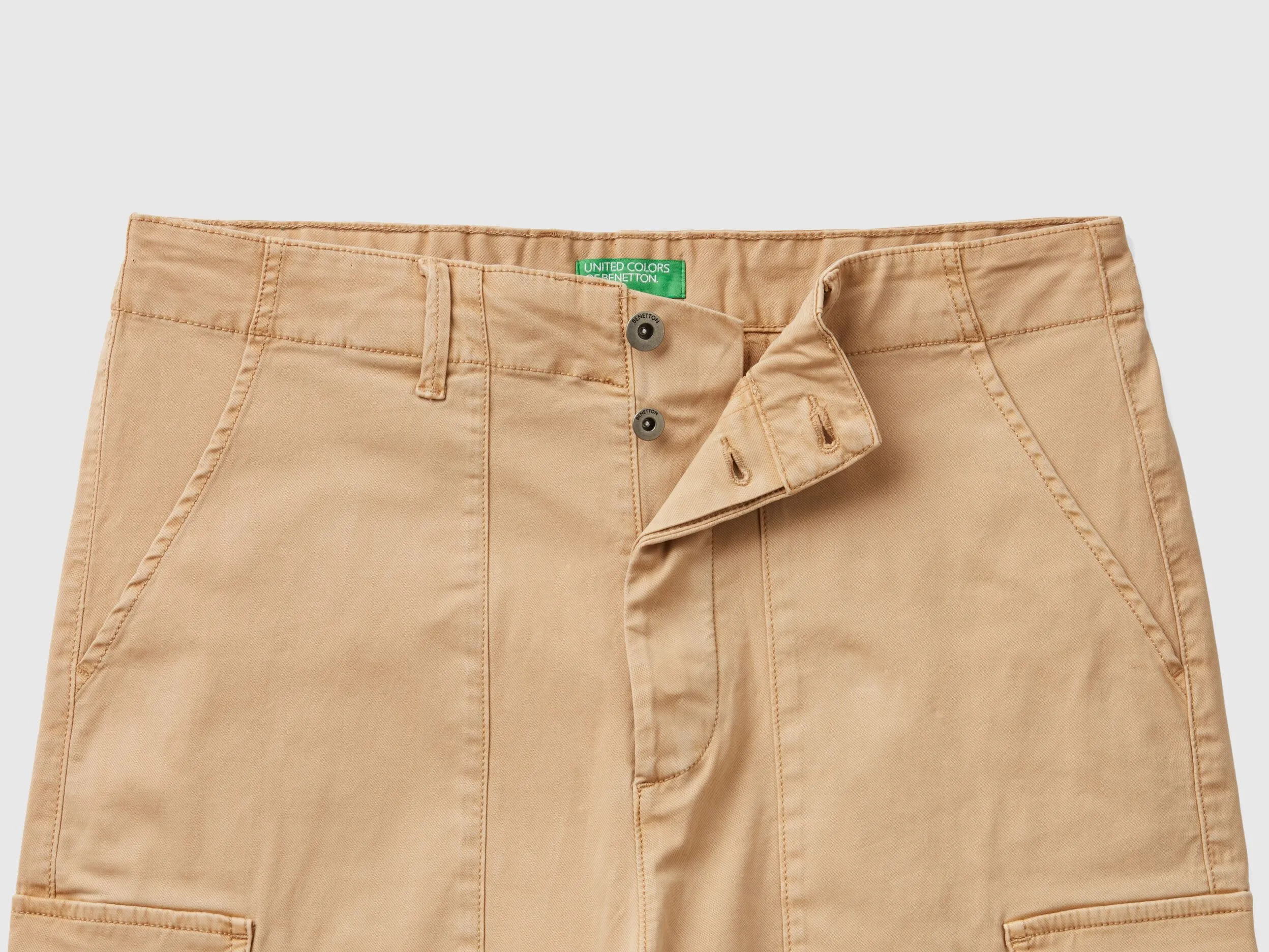 Pantalón cargo de algodón elástico