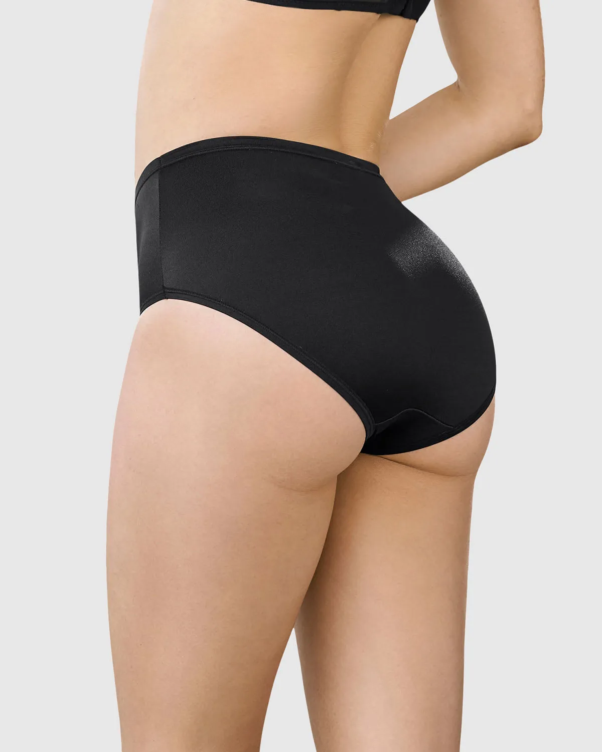 Panty clásico de control con excelente cubrimiento en tela suave