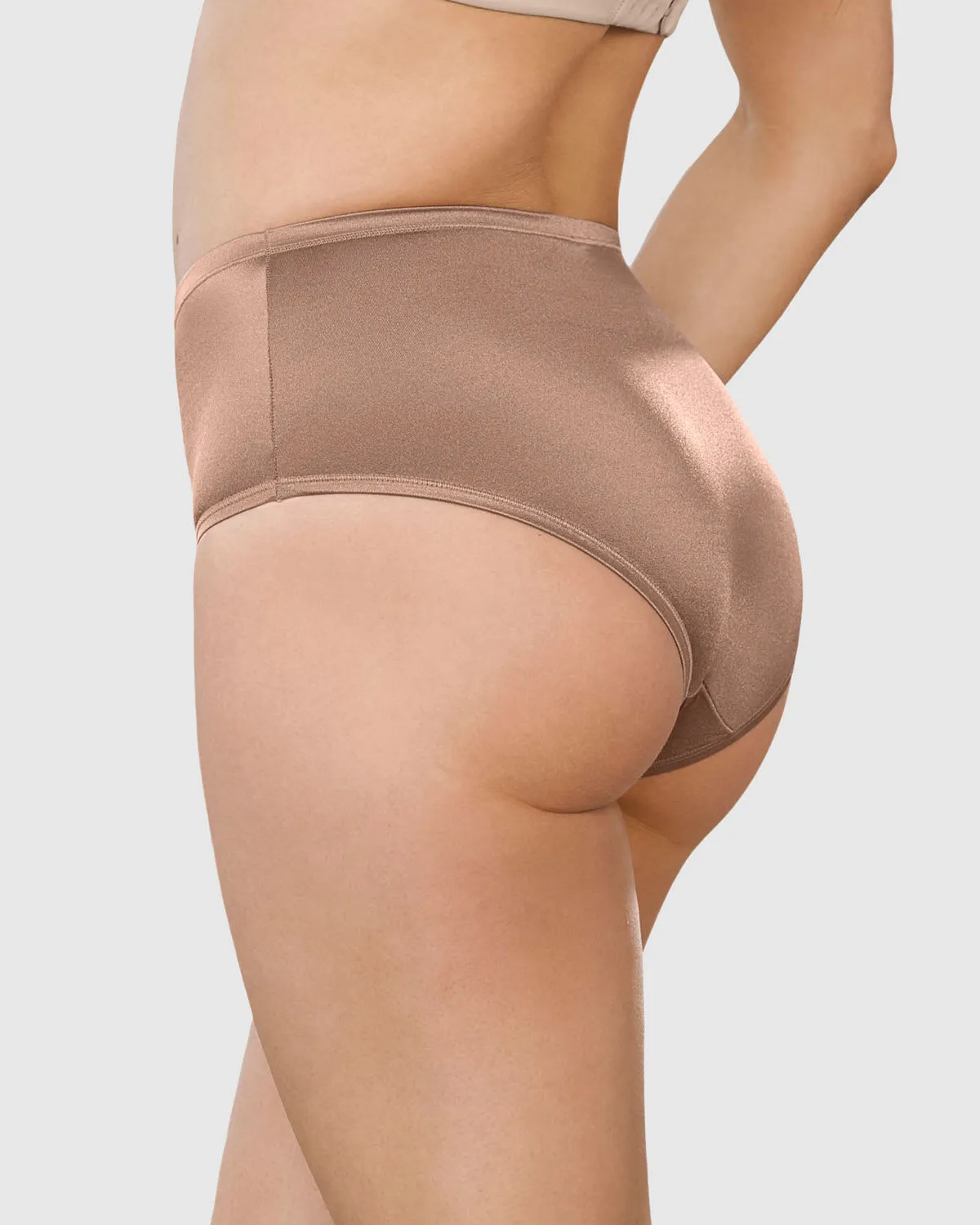 Panty clásico de control con excelente cubrimiento en tela suave