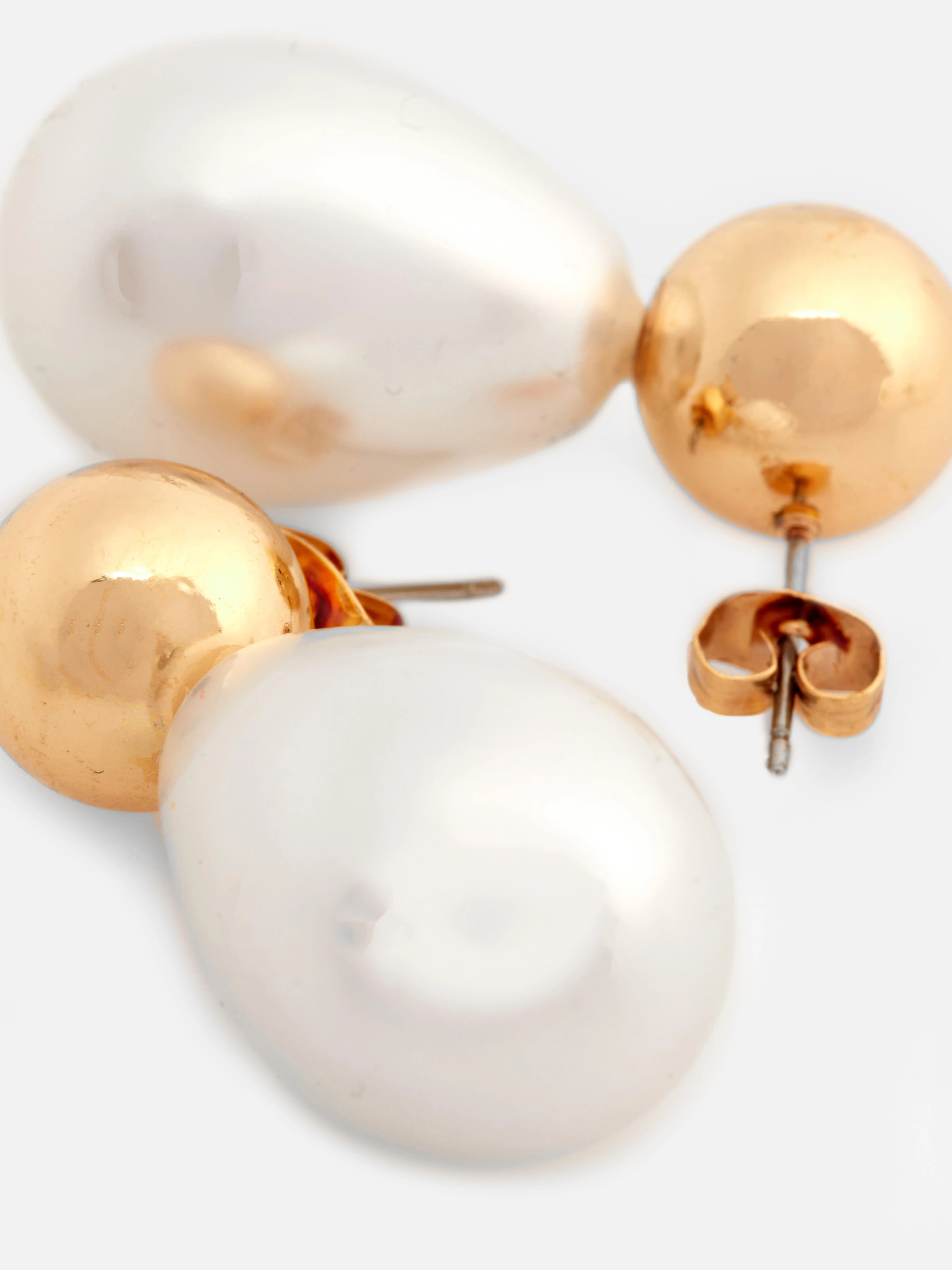 Pendientes largos de perlas sintéticas