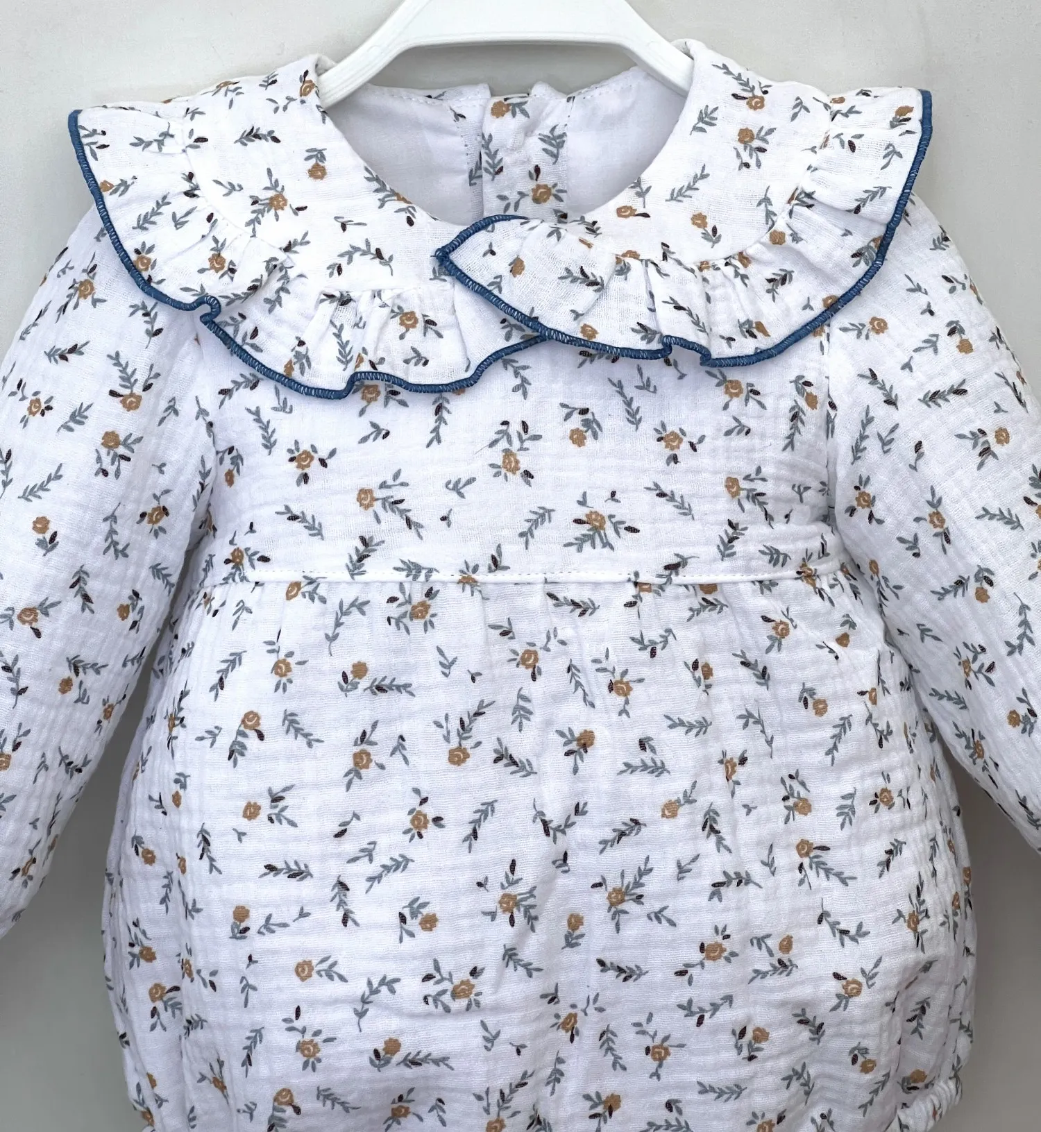 Printed muslin romper. unisex