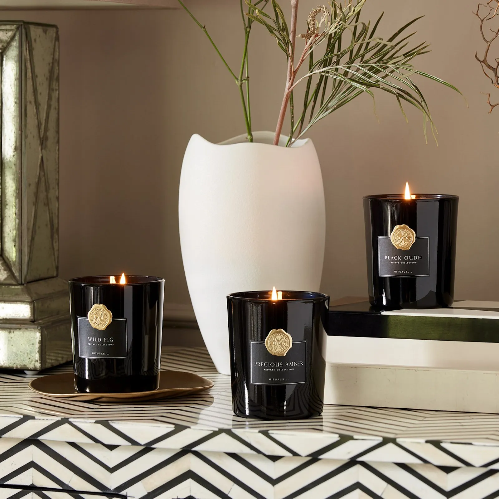 RITUALS BLACK OUDH  VELA PERFUMADA