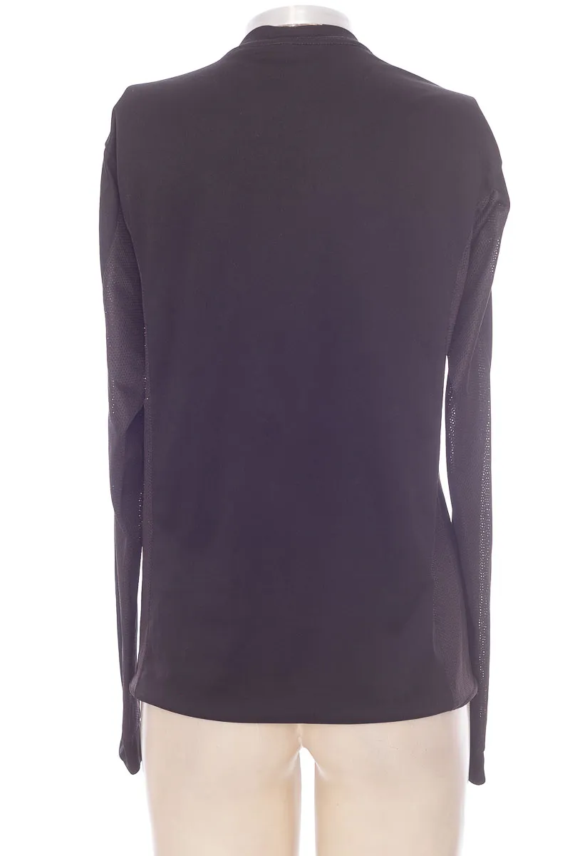 ROPA DEPORTIVA / SALIDA DE BAñO COLOR NEGRO  CLOSEANDO