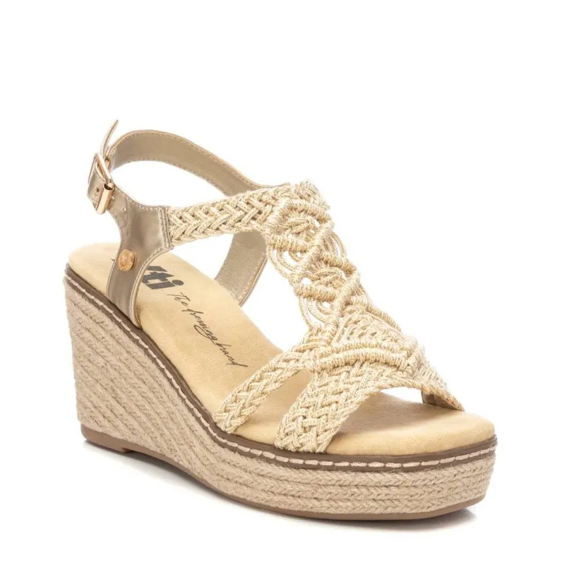 Sandalia de mujer XTI 142753 Oro