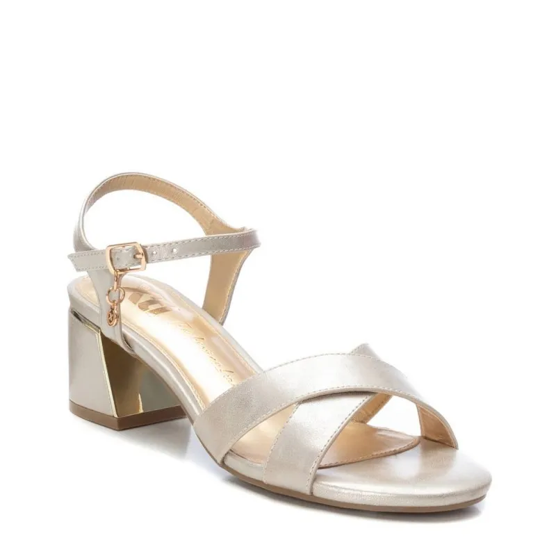 Sandalia de mujer XTI 142833 Oro