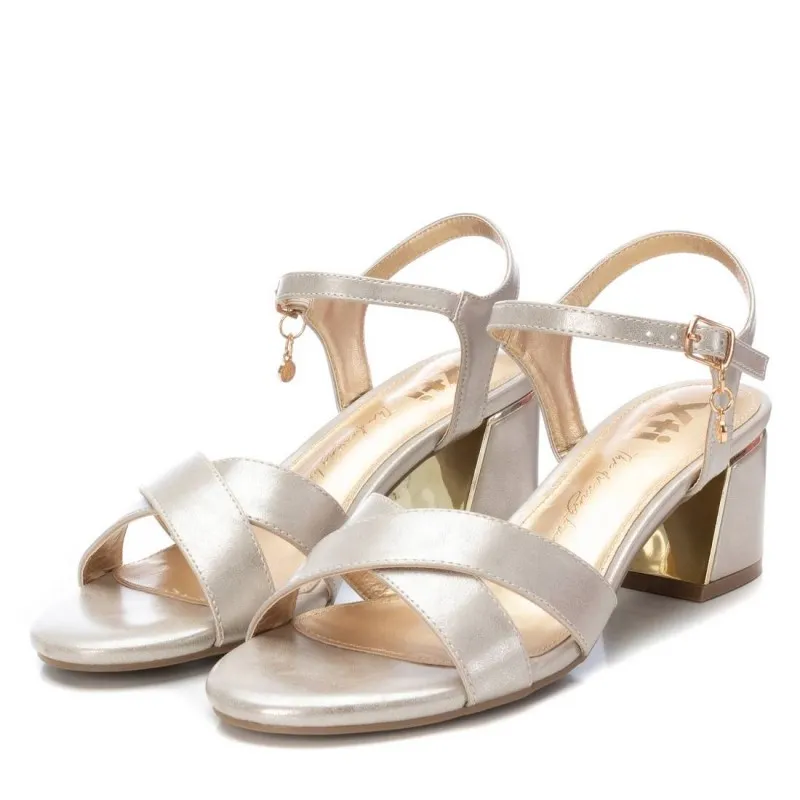 Sandalia de mujer XTI 142833 Oro