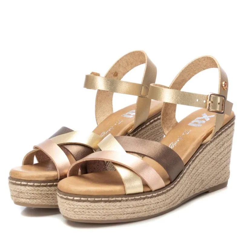 Sandalia de mujer XTI 142854 Oro