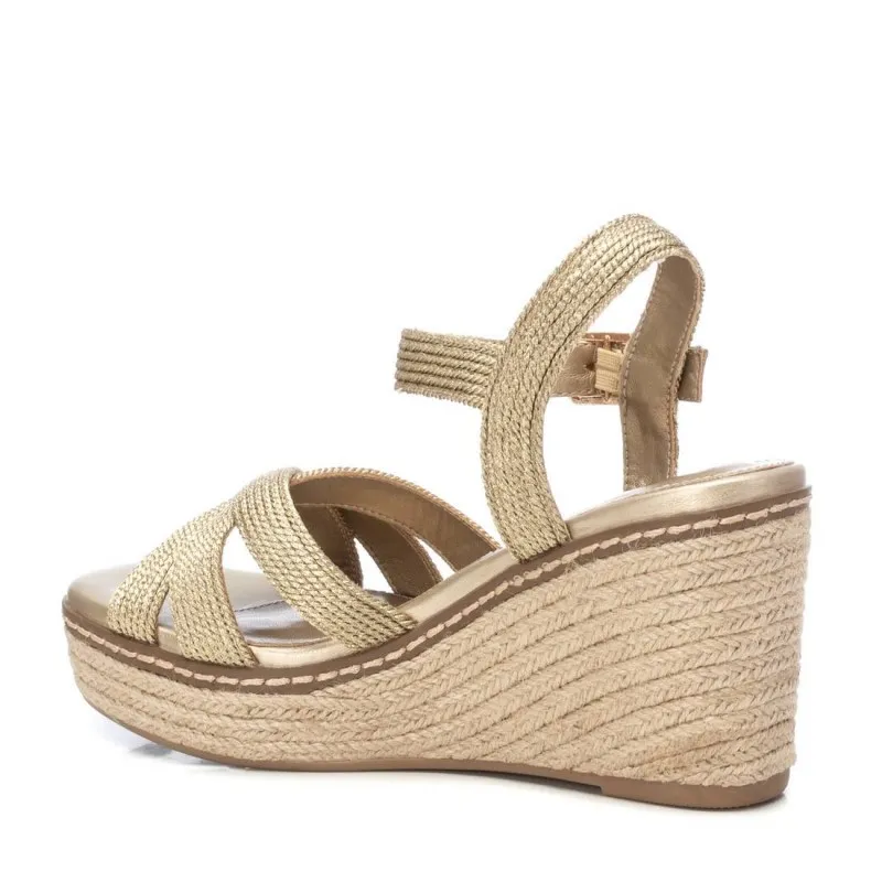 Sandalia de mujer XTI 142906 Oro