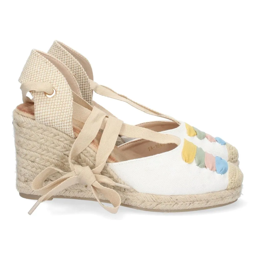 Sandalias de cuña, alpargatas de cuña, sandalias esparteras, sandalias tendencia verano 2023, descub