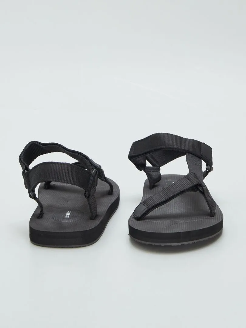 SANDALIAS ESTILO TREKKING  NEGRO