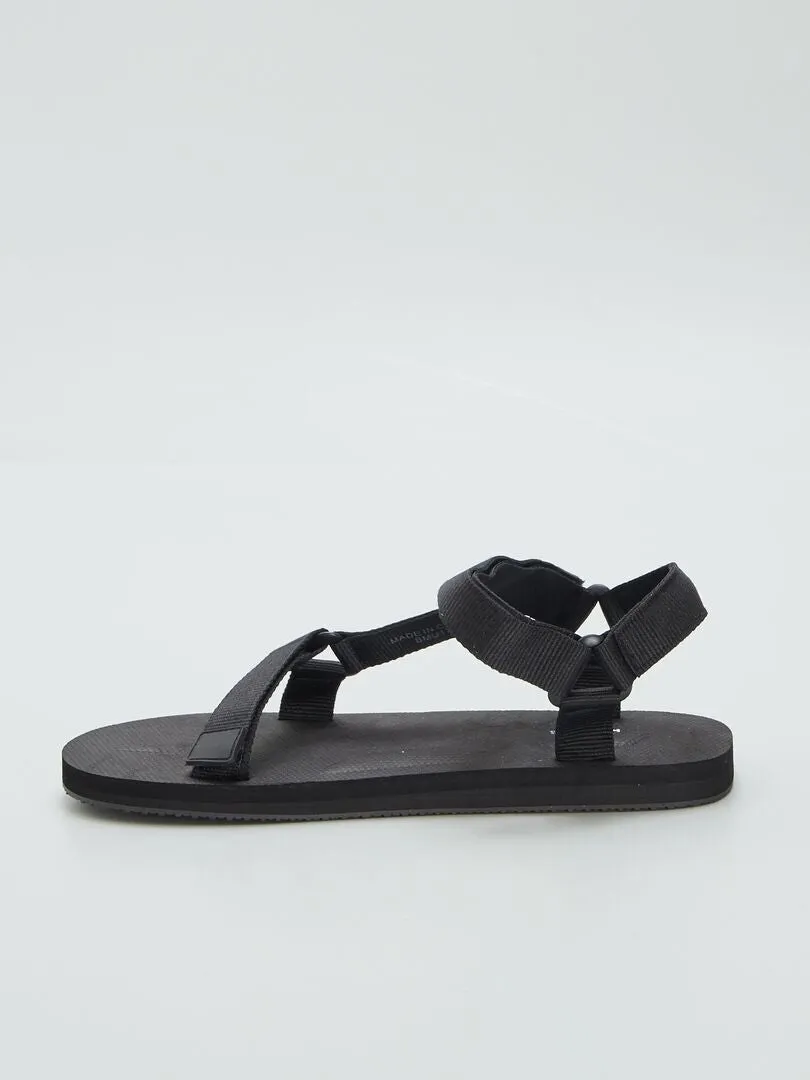 SANDALIAS ESTILO TREKKING  NEGRO