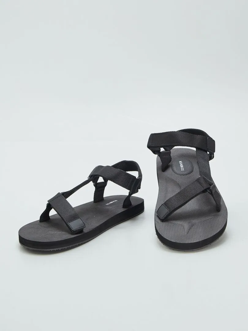 SANDALIAS ESTILO TREKKING  NEGRO