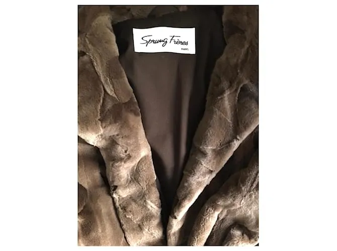 Sprung Frères Abrigos, Ropa de calle Castaña 