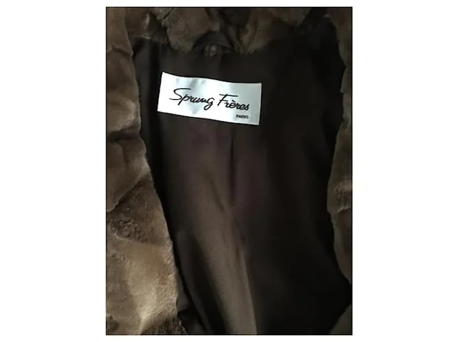 Sprung Frères Abrigos, Ropa de calle Castaña 