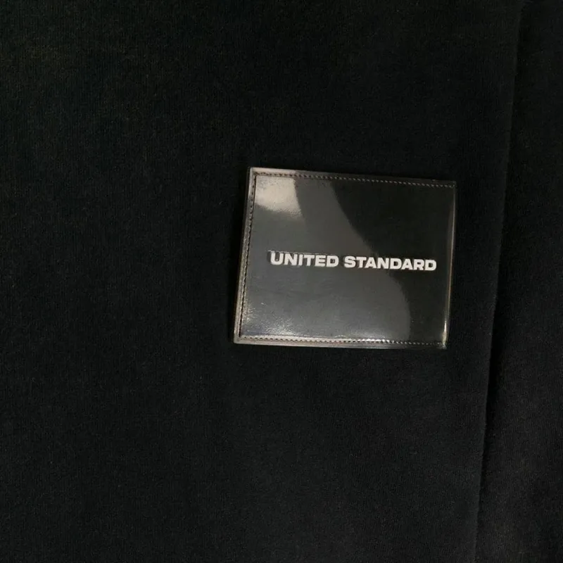 UNITED STANDARD CARD HOLDER LS TSHIRT 20SUSLS04BLK