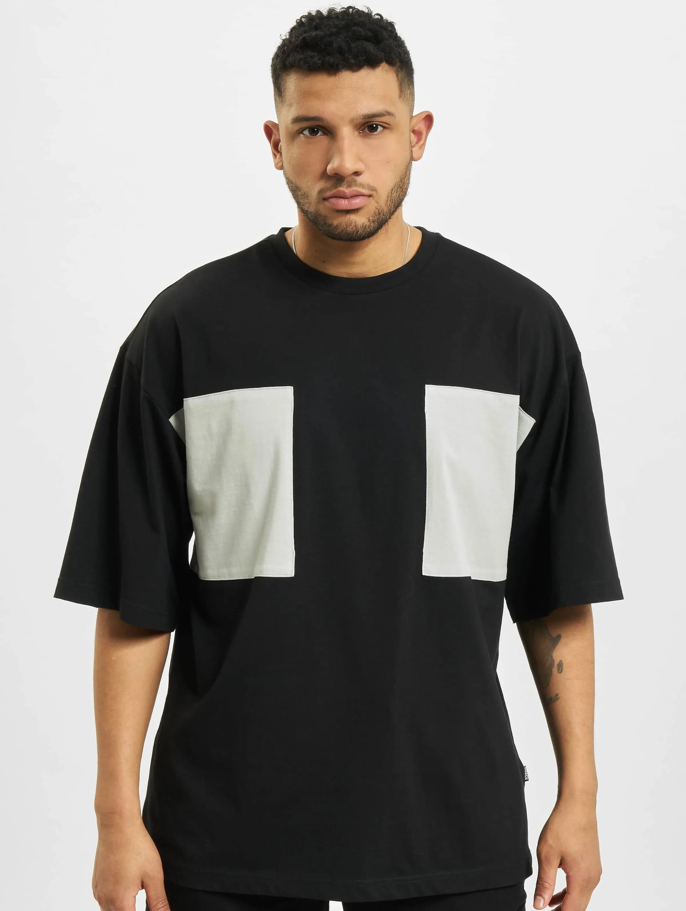 Urban Classics Big Double Pocket
