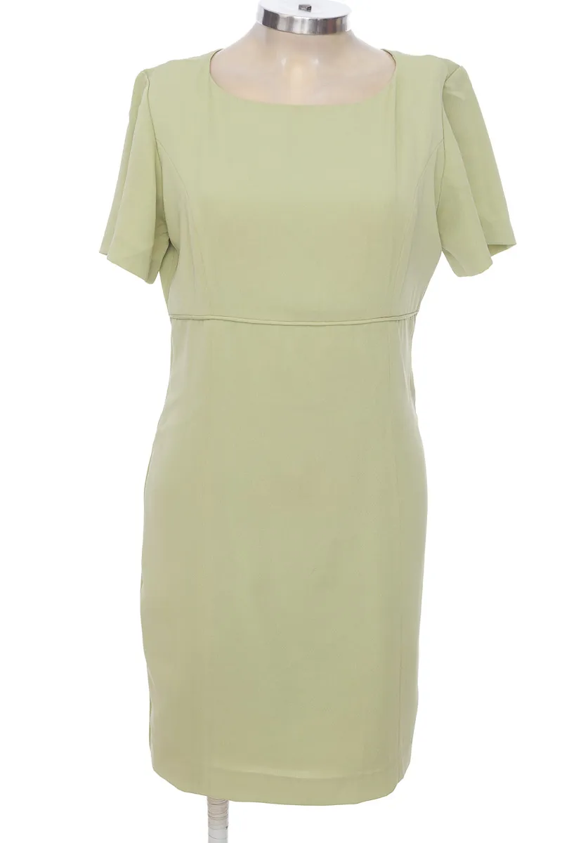 VESTIDO / ENTERIZO COLOR VERDE  CLOSEANDO