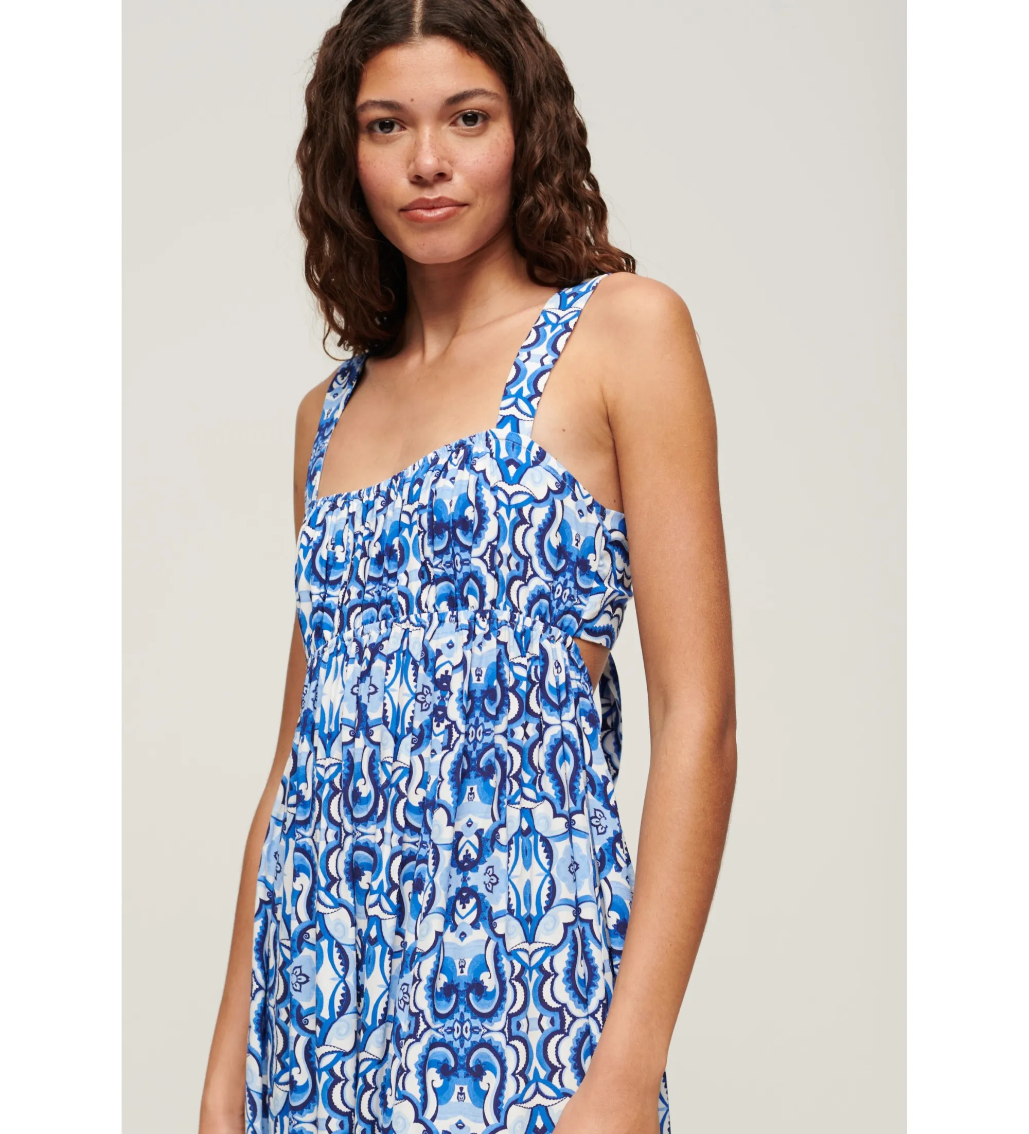 Vestido con tiras de anudar en la espalda azul