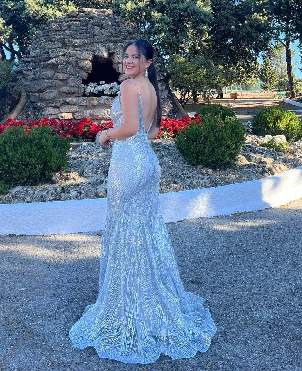 Vestido largo estilo sirena con brillitos