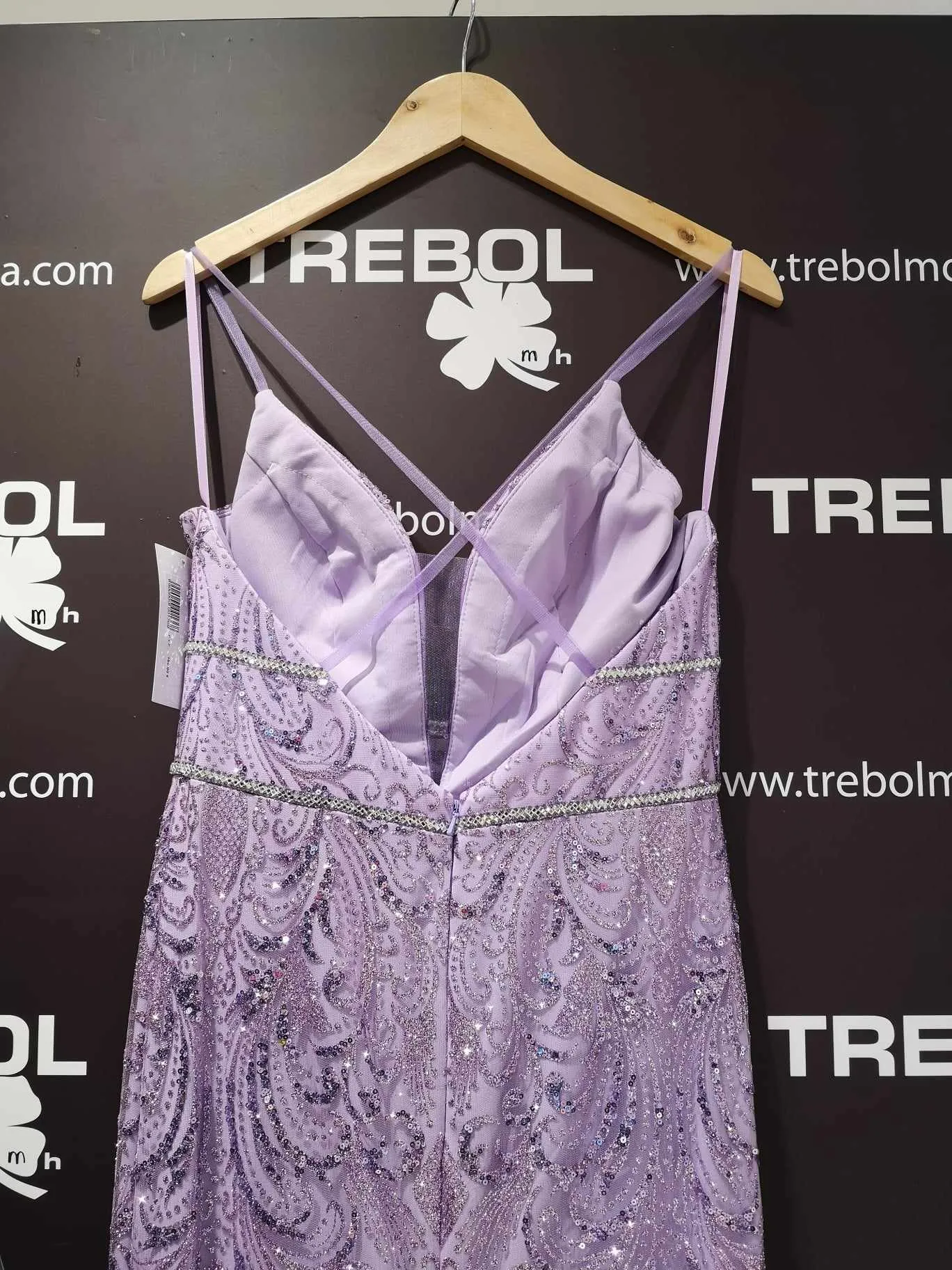 Vestido lila de pedrería