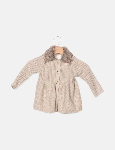 Young Dimension Abrigo beige detalle pelo