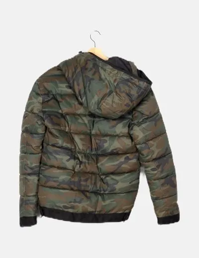 Zara Abrigo acolchado verde print camuflaje